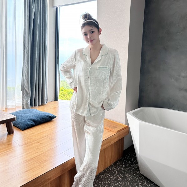 women's long sleeved stain sleepwear sets